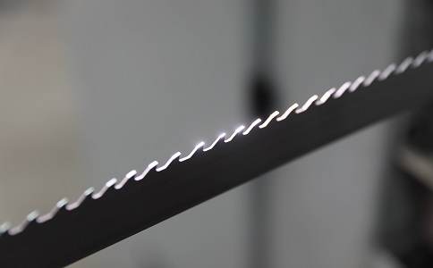 达州双金属带锯条产生切削噪音的原因具体有哪些？